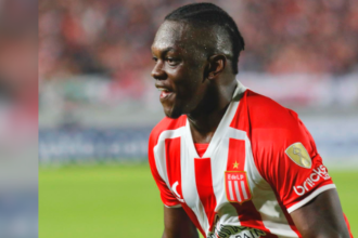 Edwuin Cetré celebrando un gol con Estudiantes de la Plata. /FOTO: INSTAGRAM @edelpoficial