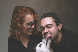 Erika Díaz y Julián Restrepo son los directores de la fundación. Su matrimonio gira alrededor del amor por los animales, lo que hace que todo funcione. FOTO: CORTESÍA