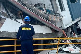 ¡Milagro! Pareja de abuelitos fue rescatada con vida de entre las ruinas en Pereira