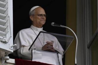 Primer Ángelus del papa León XIV tras su reciente operación. FOTO: NEW VATICANO