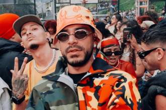 El artista Ryan Castro llevó alegría a Medellín con concierto gratuito. FOTO: REDES SOCIALES