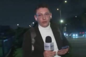 Periodista de Noticias Uno evitando ser víctima de hurto en Bogotá. FOTO: NOTICIAS UNO