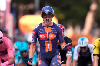 Etapa 4 del Giro de Italia: Egan Bernal el mejor colombiano en la general