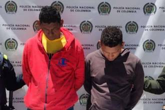 Pedro Adán Sanjuanelo Páez, alias Sanjuanelo, y Juan Carlos Sanjuanelo Quintero, alias Caliche, padre e hijo capturados. /FOTO: POLICÍA NACIONAL