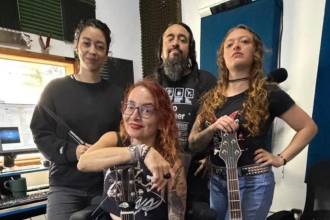 María se la jugó por el rock femenino y es su mejor terapia 