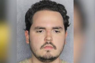 El joven estaba siendo deportado por no tener documentación legal para permanecer en el país. FOTO: TOMADA DE WPLG LOCAL 10 NEWS