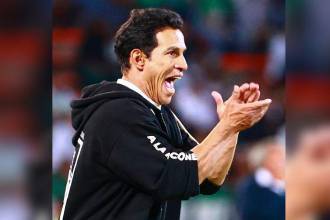 El técnico interino de Atlético Nacional celebró la goleada 3-0 sobre Llaneros. /FOTO: MANUEL SALDARRIAGA QUINTERO