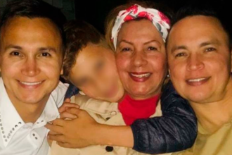 Mauricio Leal junto a su madre y hermano. /FOTO: INSTAGRAM @maitoleal
