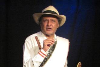 Jota Villaza personifica un arriero desde sus inicios. Algunos de sus cuentos son sucesos reales y otros hacen parte de la imaginación. FOTO: CORTESÍA JOTA VILLAZA