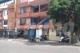 En este edificio, ubicado en la calle 59 con la carrera 51, ocurrió el crimen. FOTO: GUILLERMO LEÓN OSPINA MUÑOZ