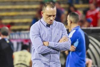 En sus más de 200 partidos dirigidos como técnico profesional, esta es la tercera ocasión en la que es expulsado Alejandro Restrepo. FOTO: ARCHIVO – MANUEL SALDARRIGA