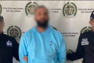 Extranjero capturado en Rionegro. FOTO: POLICÍA NACIONAL