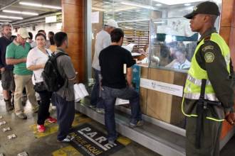 Pago del impuesto vehicular. FOTO: MANUEL SALDARRIAGA 