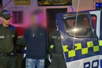 Cayó alias Mateo, un hombre de 29 años señalado de ser uno de los jefes y coordinadores de sicarios del Clan del Golfo. FOTO: POLICÍA ANTIOQUIA