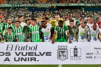Atlético Nacional y Once Caldas se unieron en un partido amistoso por los damnificados del terremoto que golpeó a Colombia. FOTO: MANUEL SALDARRIAGA