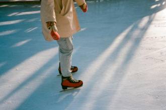 Por dos días estará gratuita esta pista de hielo. FOTO: CANVA