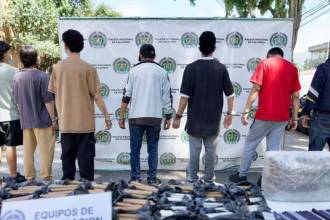 Estos fueron los 9 capturados por las autoridades. FOTO: CORTESÍA ALCALDÍA DE MEDELLÍN