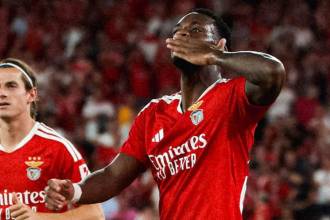 Así celebró Jhon Jáder Durán su primer gol oficial con Benfica. FOTO: @SLBENFICA