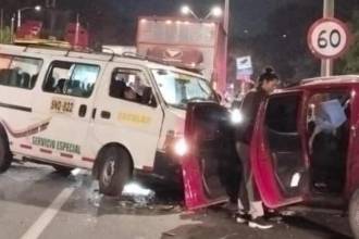 Accidente en la regional. FOTO: REDES SOCIALES @PRENSAPAISA