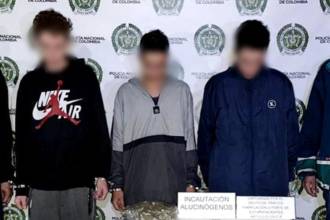 Ellos son los señalados presuntos miembros de el Mesa, presuntos encargados de la venta de drogas. FOTO: CORTESÍA DEPARTAMENTO DE POLICÍA ANTIOQUIA