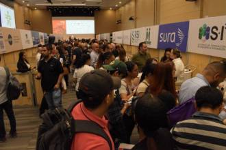 Las ediciones anteriores han demostrado el impacto de esta iniciativa, con más de 100 empresas vinculadas y 10.000 vacantes ofertadas, consolidando la confianza en el trabajo conjunto para generar oportunidades. / FOTO: CORTESÍA ALCALDÍA DE MEDELLÍN