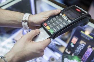 Se espera que mejore el flujo de caja de los comercios. FOTO: EDWIN BUSTAMANTE - ARCHIVO