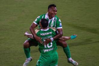 Anoche, los jugadores verdes se reconciliaron con los goles, como Alfredo Morelos y Edwin Cardona que no marcaban hace rato. FOTOS: JUAN ANTONIO SÁNCHEZ