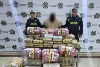Lo cogieron manejando un carro con más de 200 kilos de marihuana escondidos