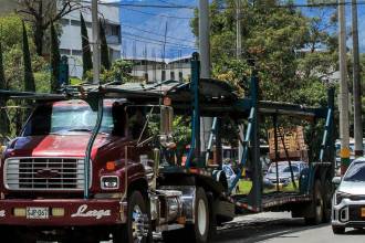 Vale la pena detenerse un momento y confirmar si su carro o moto tiene pico y placa. /FOTO: ANDRÉS CAMILO SUÁREZ ECHEVERRY