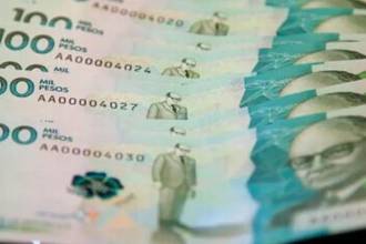 Algunas empresas se encuentran en proceso de tomar la decisión de cambiar el tipo de salario. FOTO: COLPRENSA