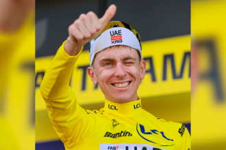 El esloveno Tadej Pogacar sigue de amarillo. /FOTO: INSTAGRAM @uae_team_emirates
