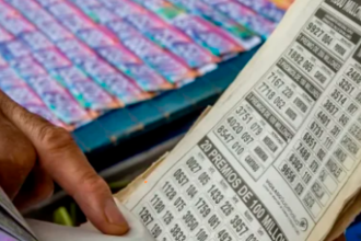 Venta de loterías en Medellín. /FOTO: ARCHIVO