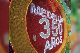 Desde el 28 de noviembre hasta el 12 de enero, la ciudad encenderá millones de luces en un homenaje a sus 350 años de historia, los 70 años de EPM. / FOTO: CAMILO SUÁREZ