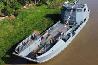 Buque de la Armada Nacional en el río Magdalena. FOTO: COLPRENSA 