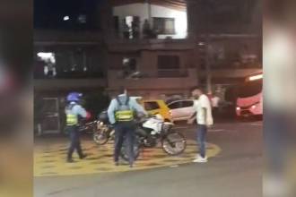 El comportamiento agresivo del motociclista quedó registrado en video y servirá como evidencia ante la autoridad competente. FOTO: TOMA DE VIDEO