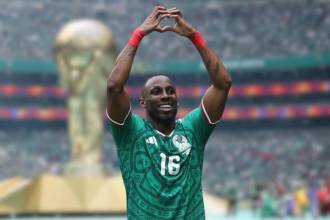 Julián Andrés Quiñones, autor del primer gol del Mundial 2026. FOTO: AFP (QUIÑONES) Y GETTY (FONDO)