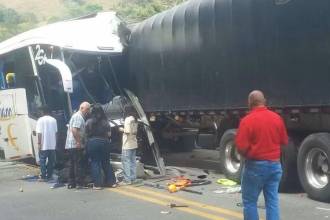 Accidente de bus. FOTO: CORTESÍA DENUNCIAS ANTIOQUIA 
