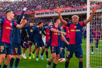 Jugadores del Barcelona celebran su triunfo sobre el Real Madrid. /FOTO: FC Barcelona.