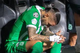 Chicho Arango (foto) jugó en el segundo tiempo del encuentro. Su impotencia reflejaba la del equipo. FOTO: JUAN ANTONIO SÁNCHEZ