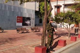 Calles de Santa Marta permanecen militarizadas. FOTO: COLPRENSA
