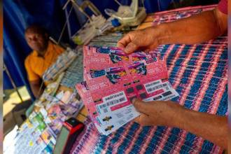 Loterías y chances en el centro de Medellín. / FOTO: CAMILO SUÁREZ