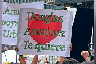 En la imagen que dice “Douglas, Aranjuez te quiere”, hacen referencia a José Leonardo Muñoz Martínez, histórico cabecilla de la banda La Terraza. /FOTOS: TOMADAS DE X 