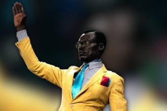 Él es Michel Kuka Mboladinga, más conocido como Lumumba Vea entre la afición de República Democrática del Congo. FOTO: TOMADA DE INSTAGRAM LUMUMBAVEAOFFICIEL
