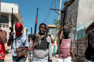 Bandas patrullan las calles de Puerto Príncipe. / FOTO: GETTY