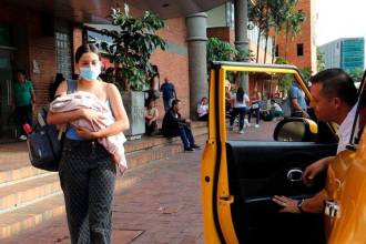 Los 100 vales donados son un punto de partida de esta articulación que se renovará según la capacidad y frecuencia en la prestación del servicio. / FOTO: CORTESÍA ALCALDÍA DE MEDELLÍN