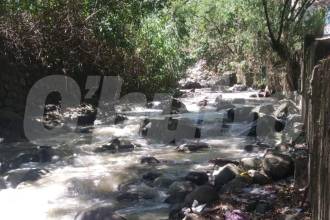 Esta es la quebrada Santa Elena, donde encontraron el cuerpo de Marlon Exneyder Gutiérrez Arias. FOTO: GUILLERMO OSPINA MUÑOZ