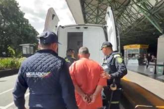 El extranjero fue dejado a disposición de las autoridades competentes. FOTO: MIGRACIÓN COLOMBIA