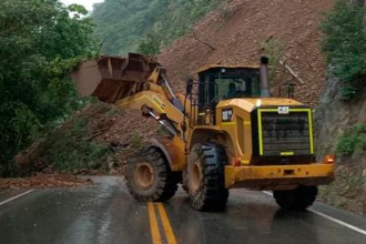 Así está la vía Bolombolo. /FOTO: X @AndresJRendonC