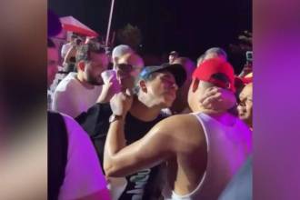 Un abrazo y un par de besos en la mejilla bastaron para que los chistes aparecieran en redes sociales. FOTO: CAPTURA DE VIDEO FACEBOOK SOLEDAD 24 HORAS