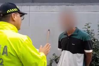 Captura de alias Lobo, señalado de atacar y retener a mujeres para abusarlas. FOTO: POLICÍA ANTIOQUIA